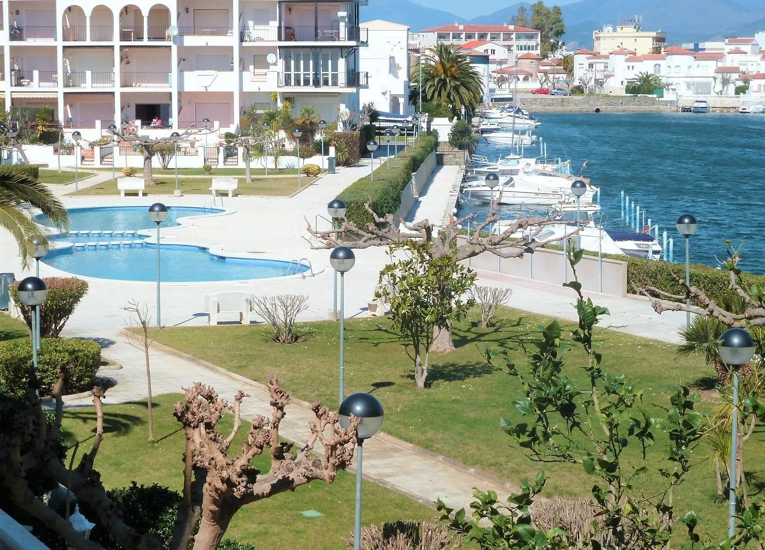 Apartamento Vistas A La Marina Ref 232 Эмпуриабрава